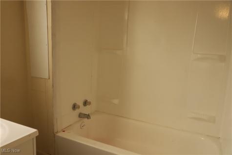 2200 E 81st Street Cleveland OH 44103