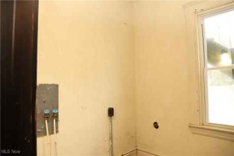 2200 E 81st Street Cleveland OH 44103