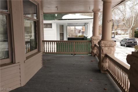 2200 E 81st Street Cleveland OH 44103