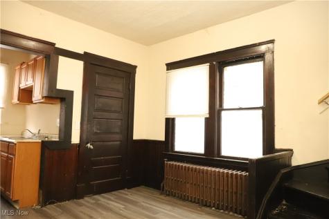 2200 E 81st Street Cleveland OH 44103