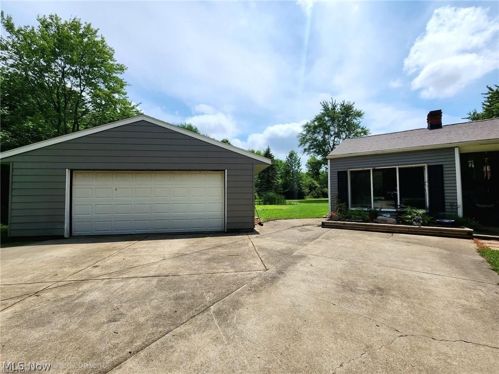327 Calla Road W Poland OH 44514