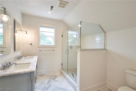 1666 Lincoln Avenue Lakewood OH 44107