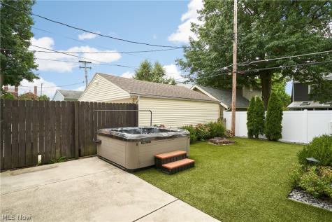 1666 Lincoln Avenue Lakewood OH 44107