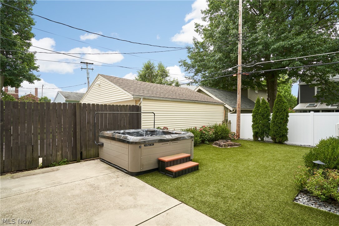1666 Lincoln Avenue Lakewood OH 44107