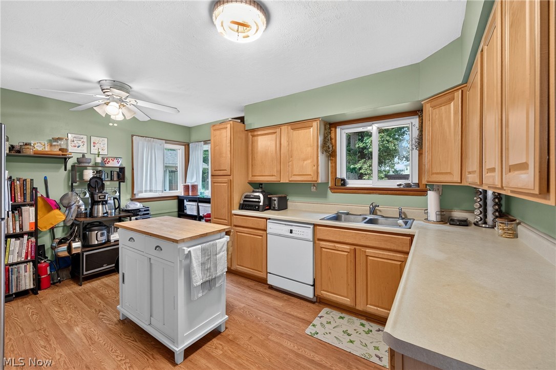 39127 Gardenside Drive Willoughby OH 44094