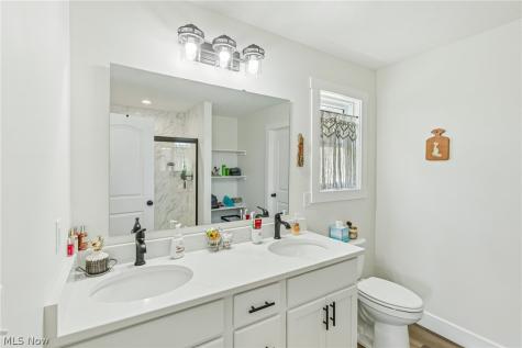 533 E Lakewood Drive Canal Fulton OH 44614