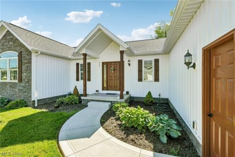 533 E Lakewood Drive Canal Fulton OH 44614