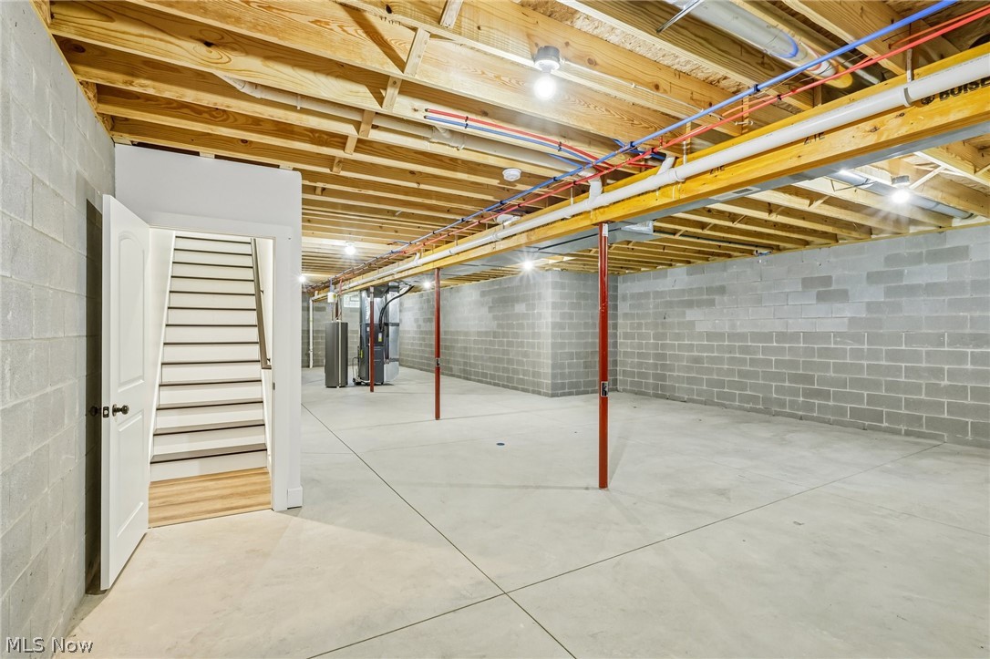533 E Lakewood Drive Canal Fulton OH 44614