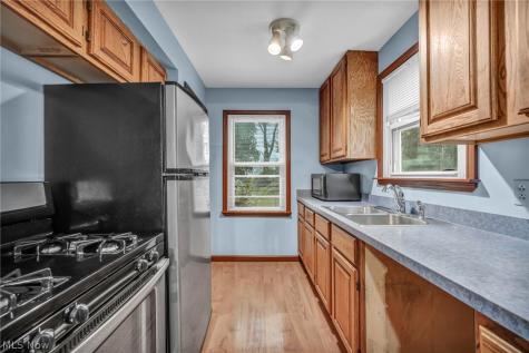 3943 Palm Avenue Lorain OH 44055