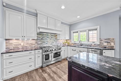 6678 Winston Lane Solon OH 44139