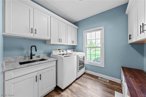 6678 Winston Lane Solon OH 44139