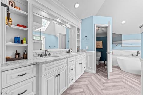 6678 Winston Lane Solon OH 44139