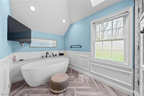 6678 Winston Lane Solon OH 44139