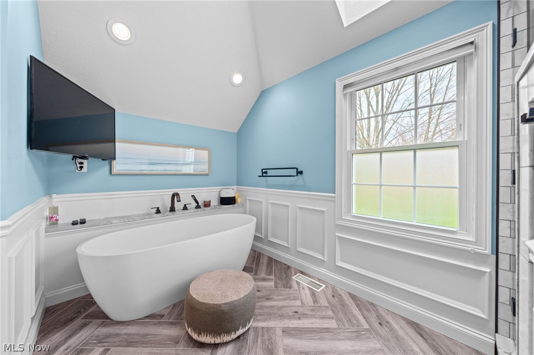 6678 Winston Lane Solon OH 44139