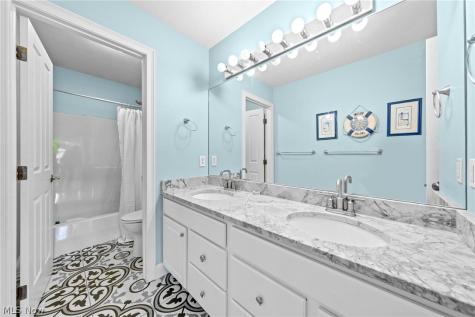 6678 Winston Lane Solon OH 44139