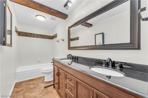 16543 Peppergrass Circle Strongsville OH 44136