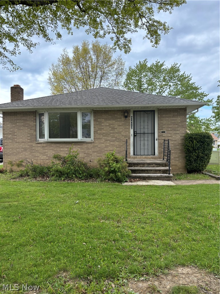 24401 Russell Avenue Euclid OH 44123