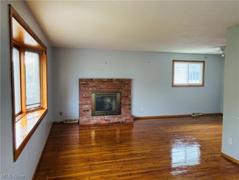 24401 Russell Avenue Euclid OH 44123