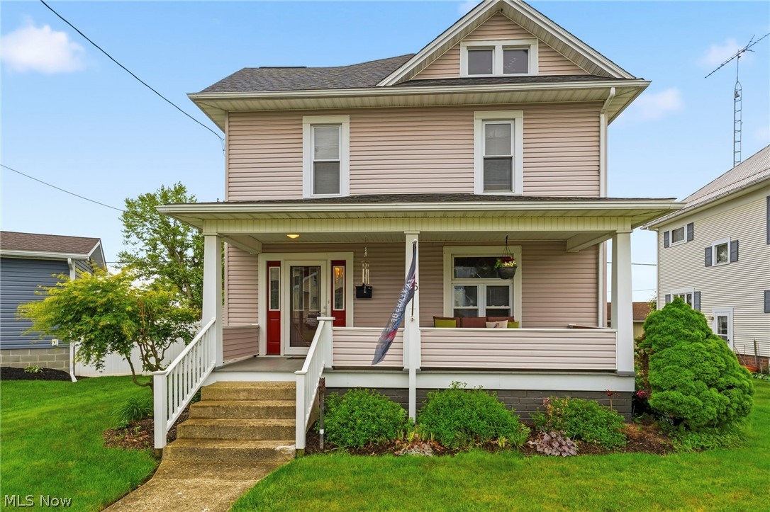 66 4th Street NE Carrollton OH 44615