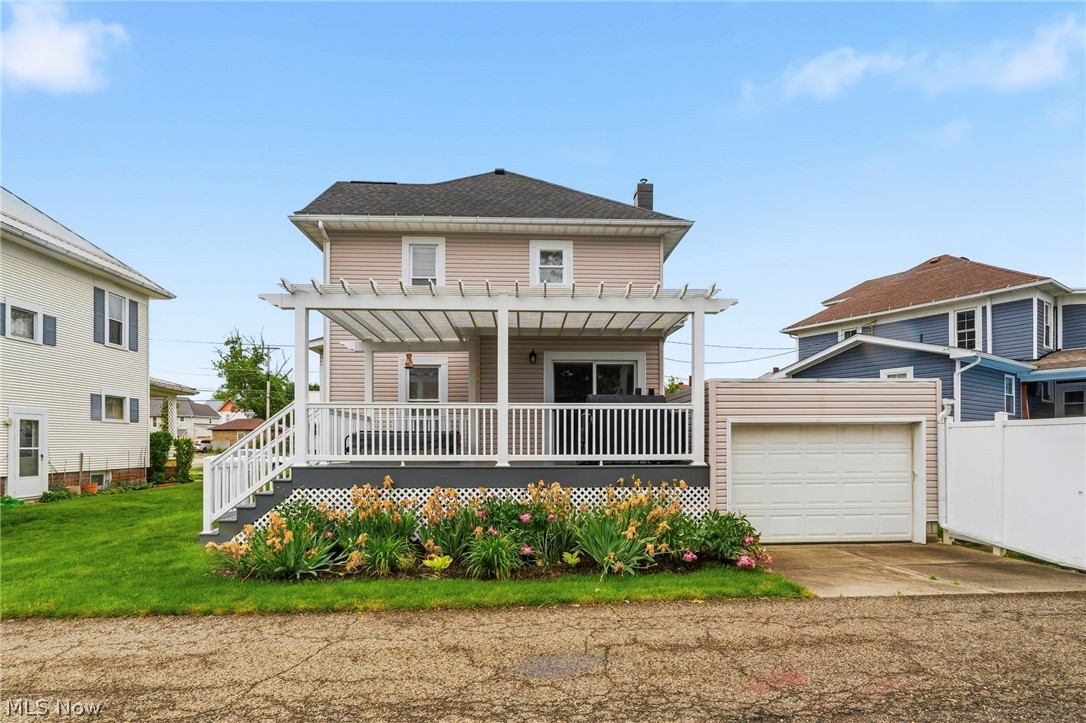 66 4th Street NE Carrollton OH 44615