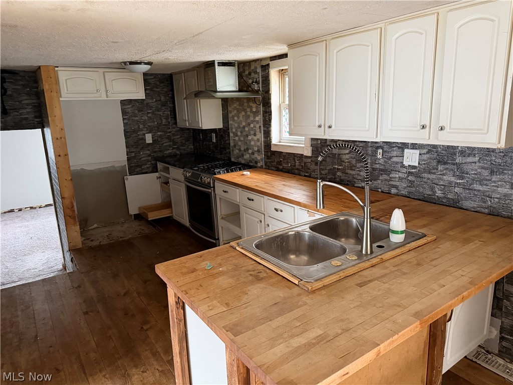 6482 Lear Nagle Road North Ridgeville OH 44039