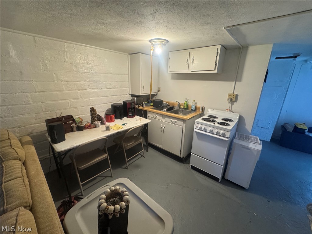4340 W 47th Street Cleveland OH 44144