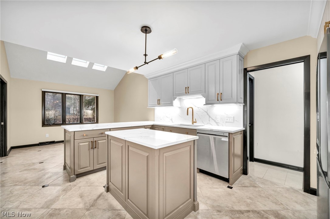 2 Salem Court Beachwood OH 44122