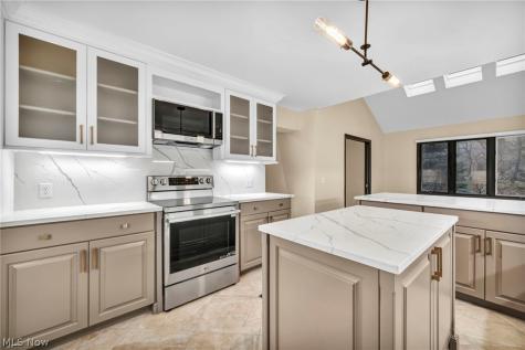 2 Salem Court Beachwood OH 44122
