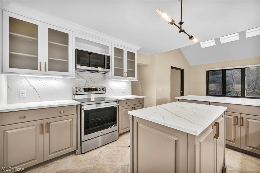 2 Salem Court Beachwood OH 44122