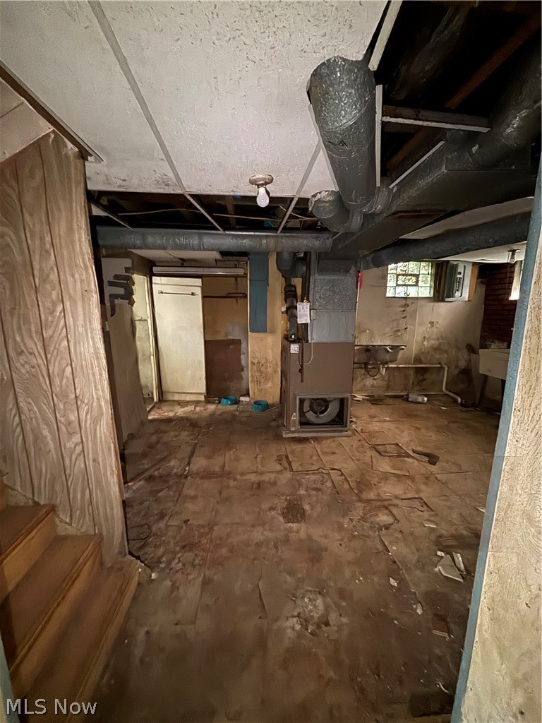 462 Eddy Road Cleveland OH 44108