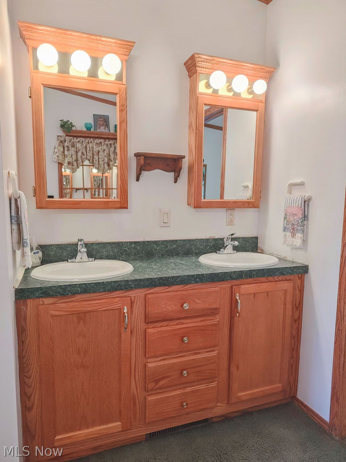 11424 Beard Road New Springfield OH 44443