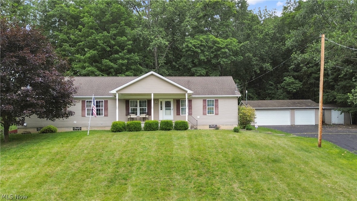 11424 Beard Road New Springfield OH 44443