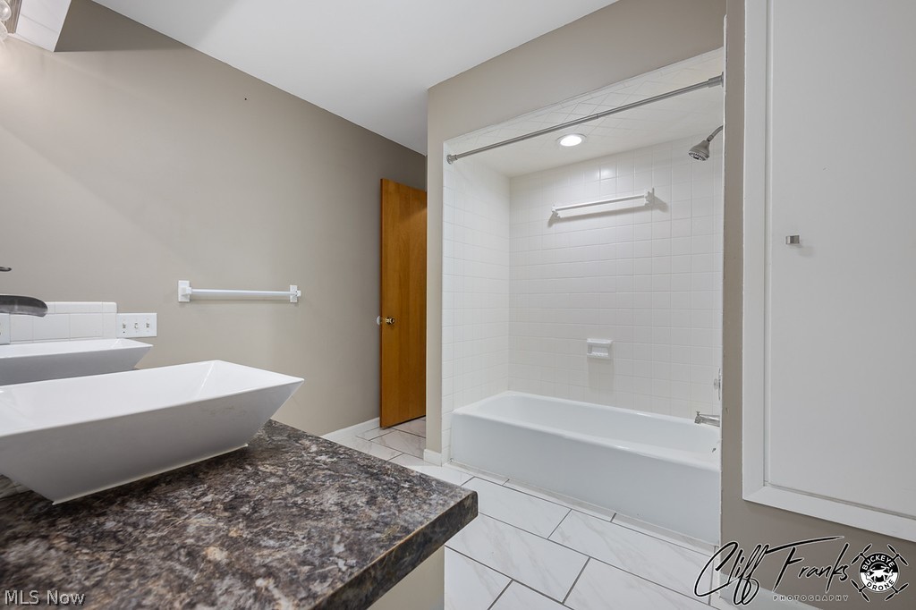 2958 Sherbrook Drive Springfield OH 44685