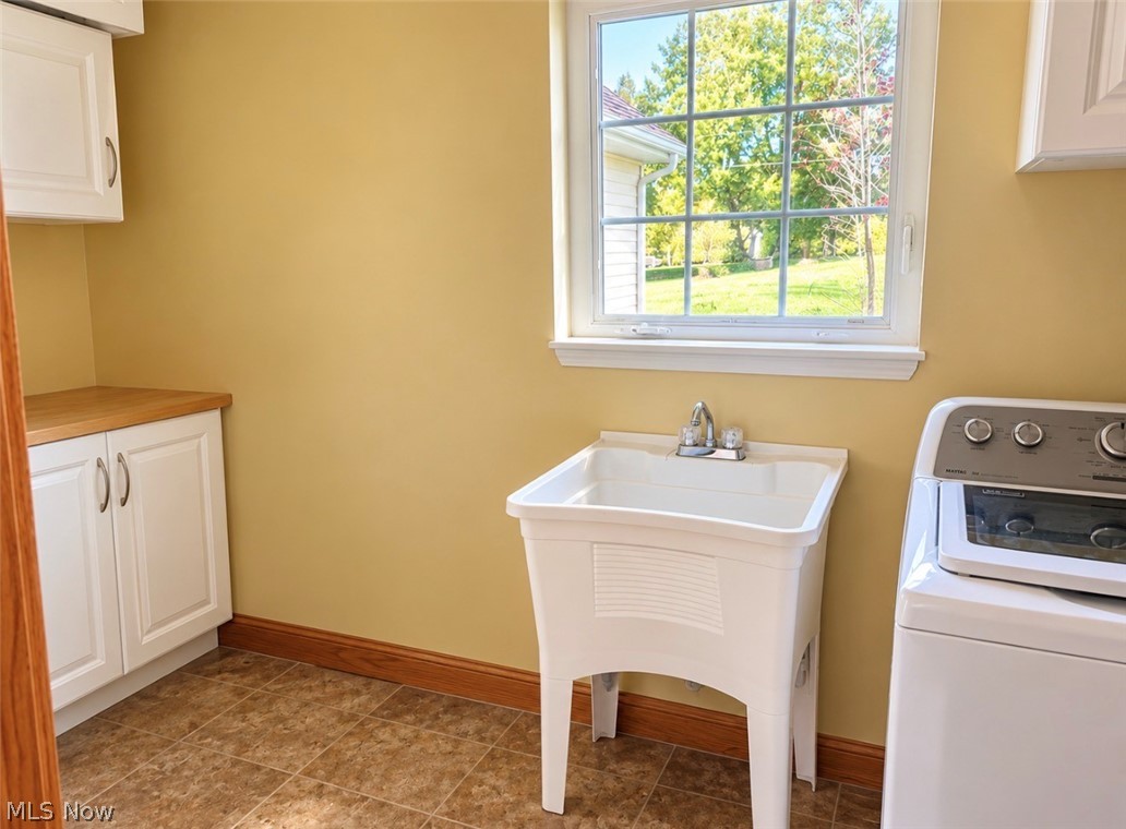1960 Dietz Lane Zanesville OH 43701