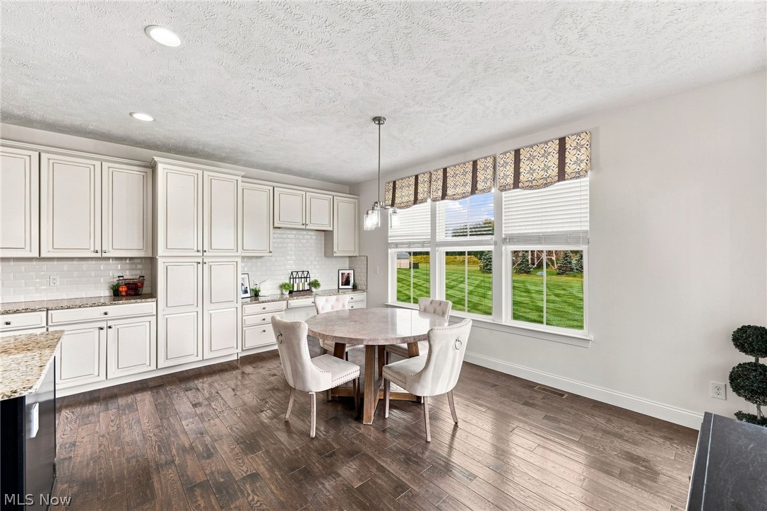 38482 Deepdale Court Avon OH 44011
