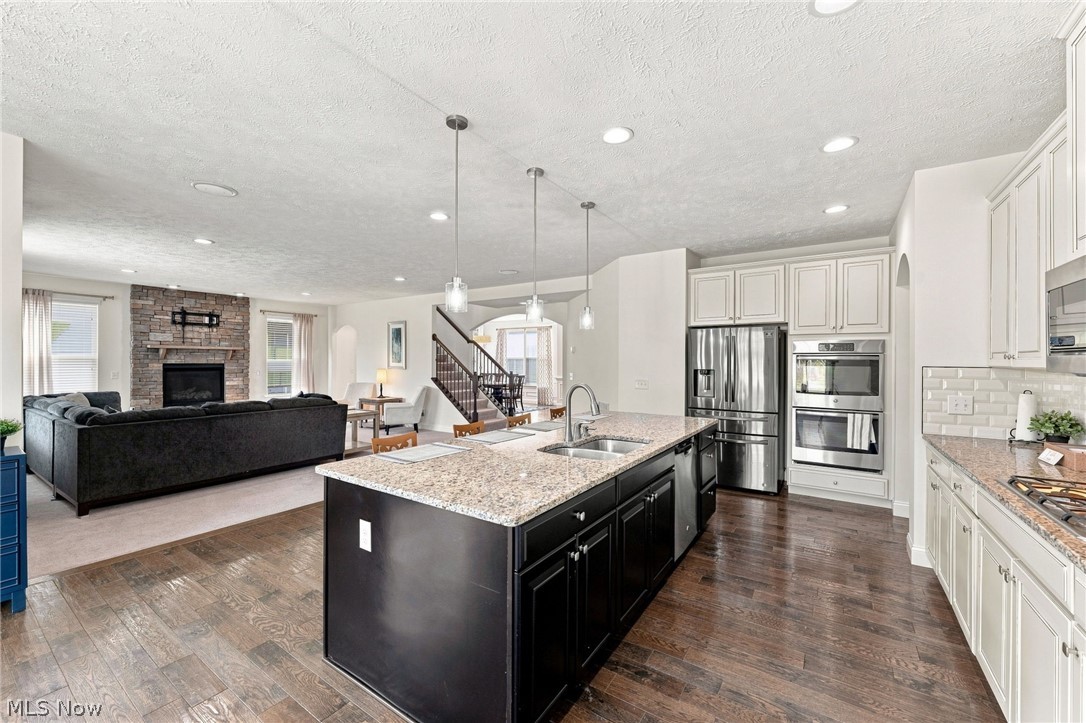 38482 Deepdale Court Avon OH 44011