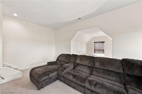 38482 Deepdale Court Avon OH 44011
