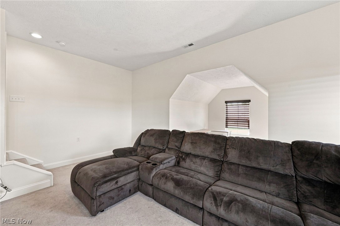 38482 Deepdale Court Avon OH 44011