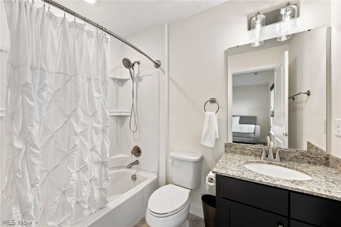 38482 Deepdale Court Avon OH 44011