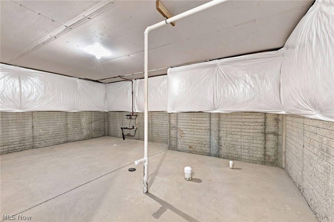 38482 Deepdale Court Avon OH 44011
