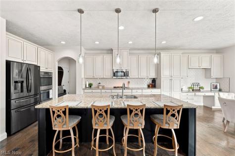 38482 Deepdale Court Avon OH 44011