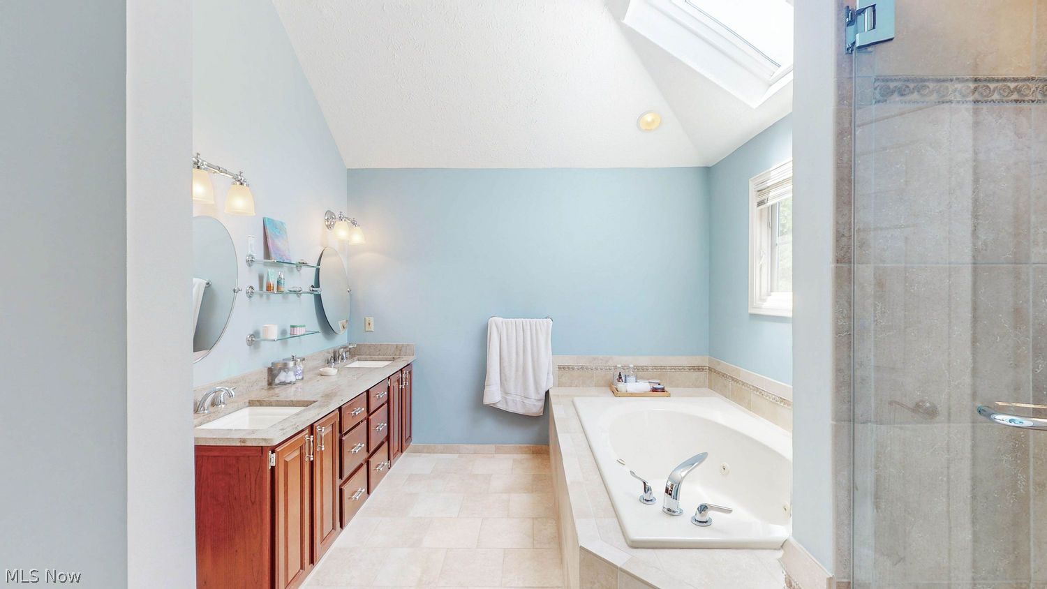 37173 Oneill Drive Solon OH 44139