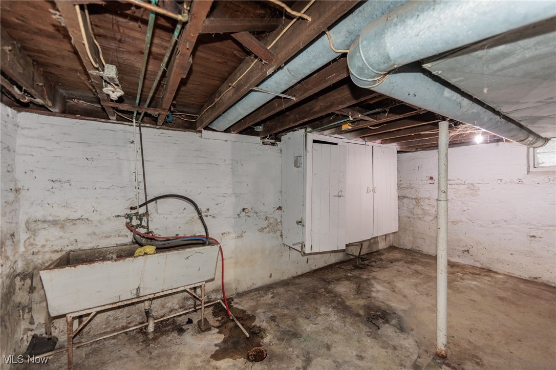 228 Florida Avenue Lorain OH 44052