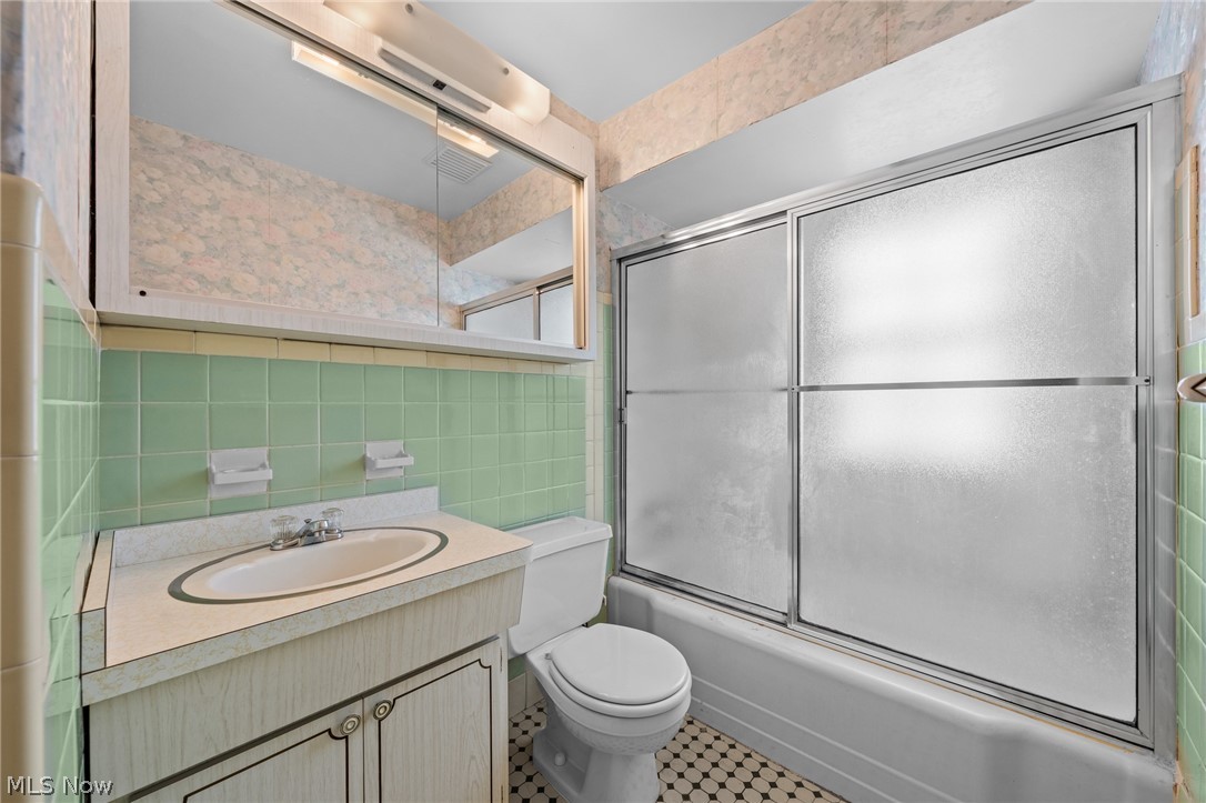 2558 Canterbury Road Cleveland Heights OH 44118