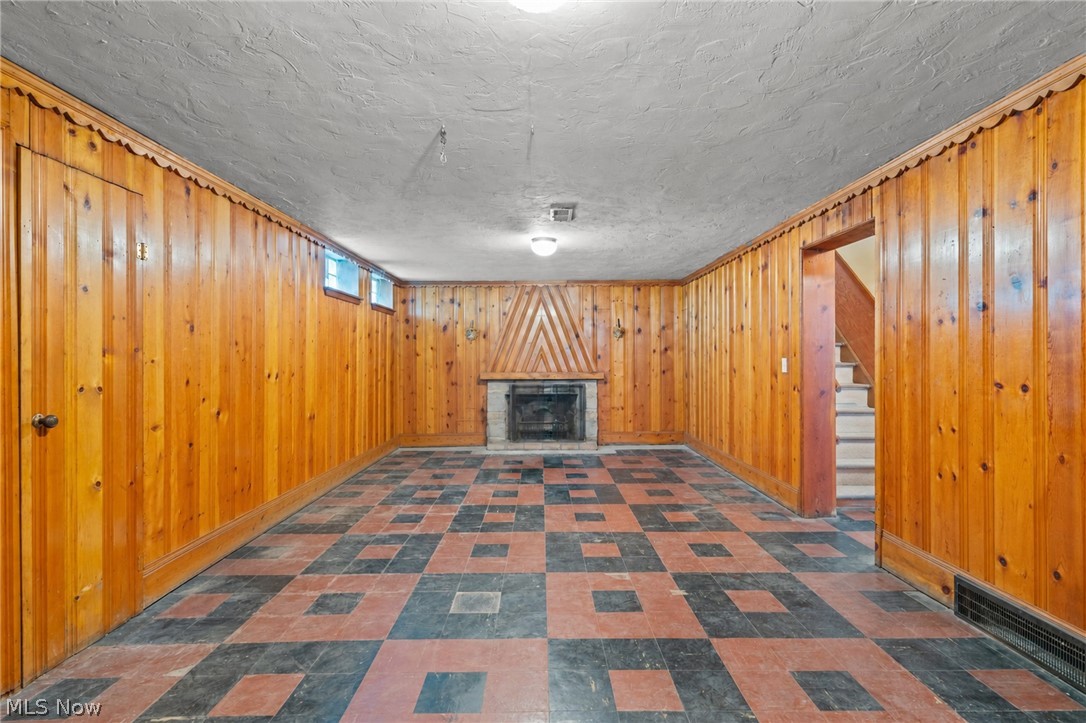 2558 Canterbury Road Cleveland Heights OH 44118
