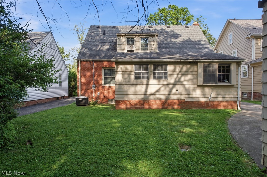 2558 Canterbury Road Cleveland Heights OH 44118