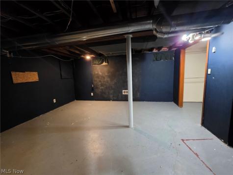 1341 Benton Street Barberton OH 44203