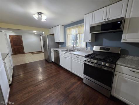 1341 Benton Street Barberton OH 44203