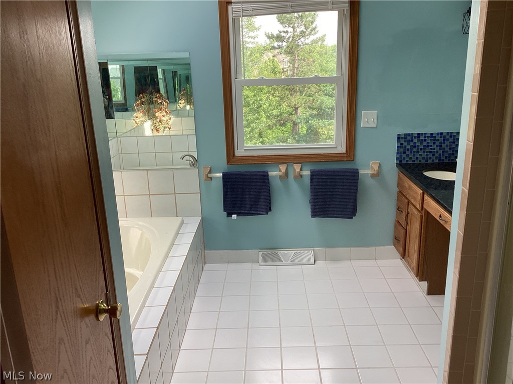 6293 Kenarden Drive Highland Heights OH 44143