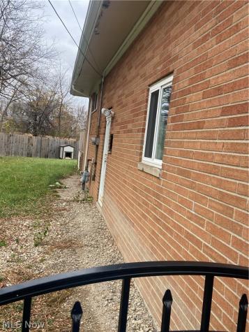16307 Highview Drive Cleveland OH 44128